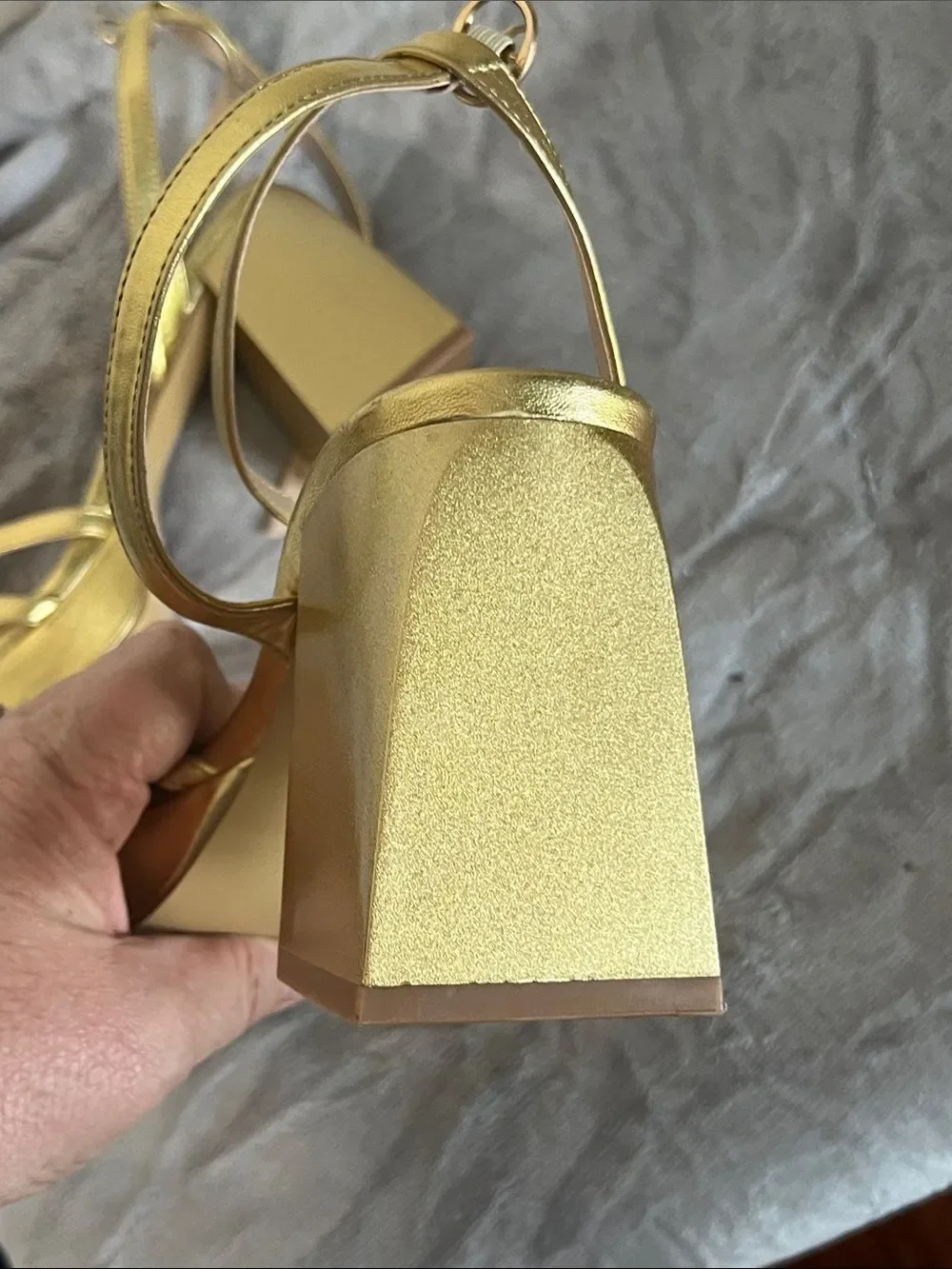 NWOB Mostrin Gold Strappy Block Heel Sandals Size 8.5 US 39 UK womens